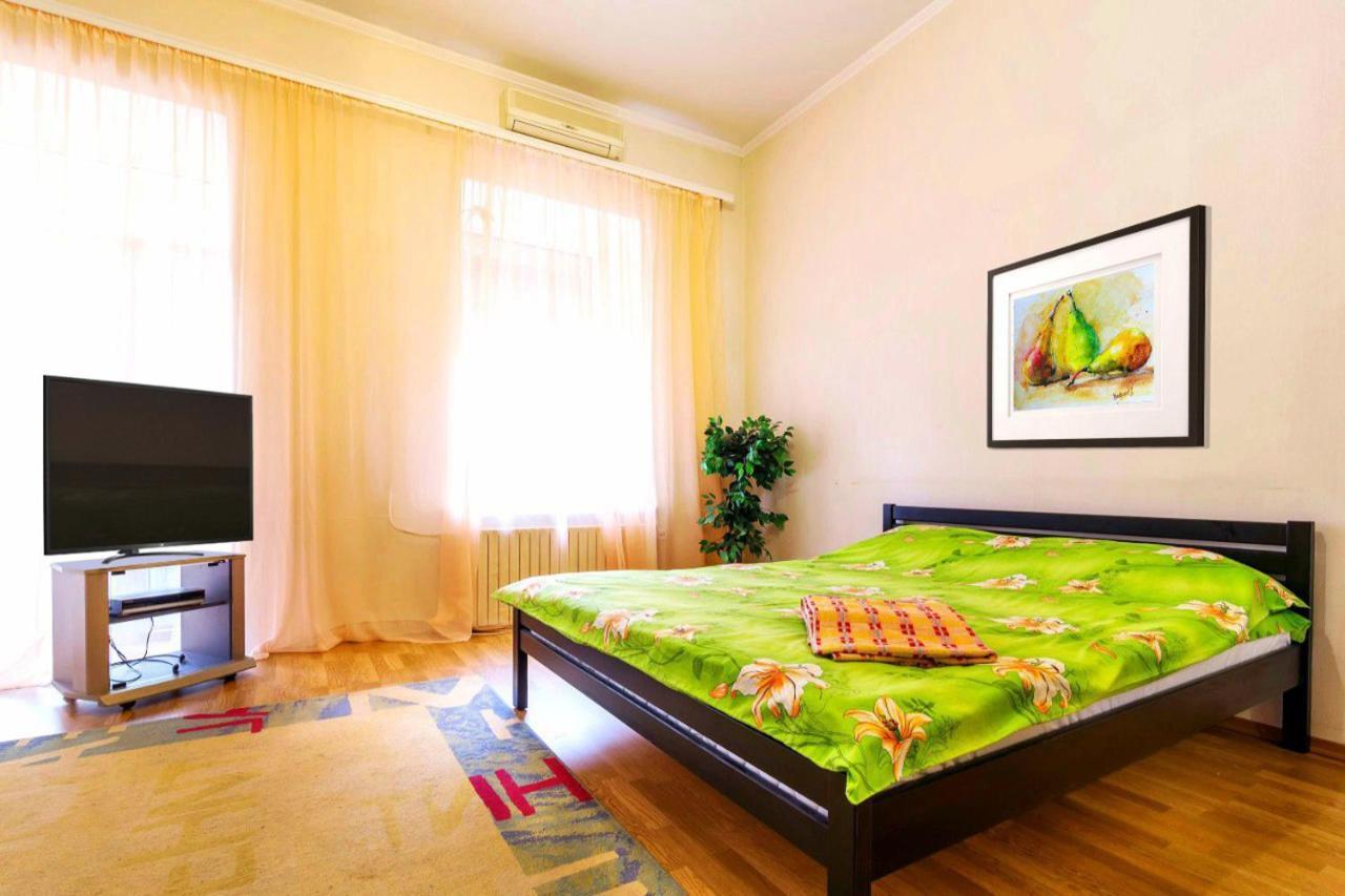 Large Apartment In The Center Dnipro Esterno foto